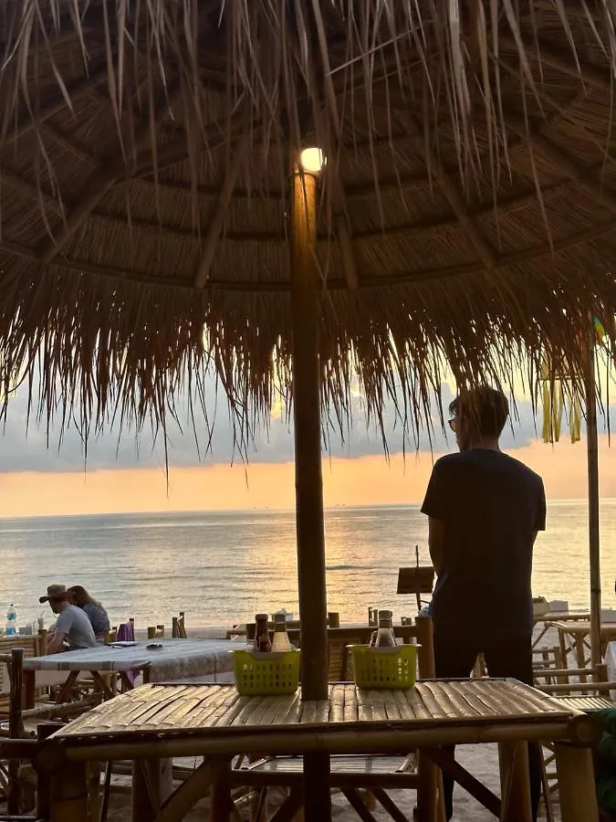 Lanta Palm Beach Resort , Beach Bungalow - Ko Lanta
