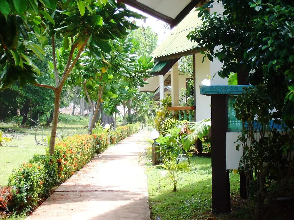 Lanta Palm Beach Resort , Beach Bungalow - Ko Lanta Hotel