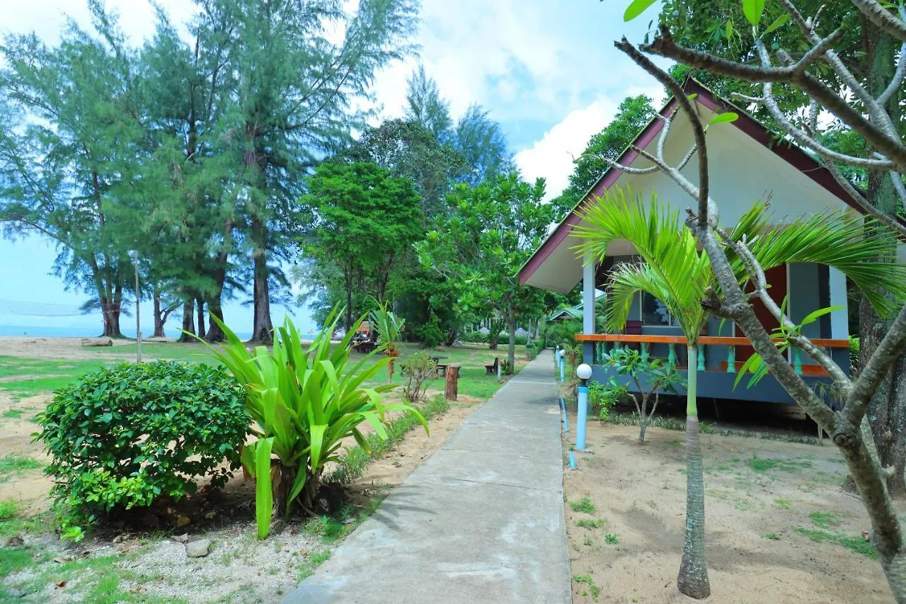 ** Hotel Lanta Palm Beach Resort , Beach Bungalow - Ko Lanta Tailândia