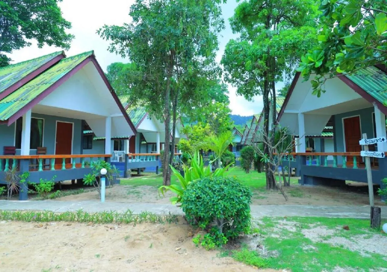 Lanta Palm Beach Resort , Beach Bungalow - Koh Lanta