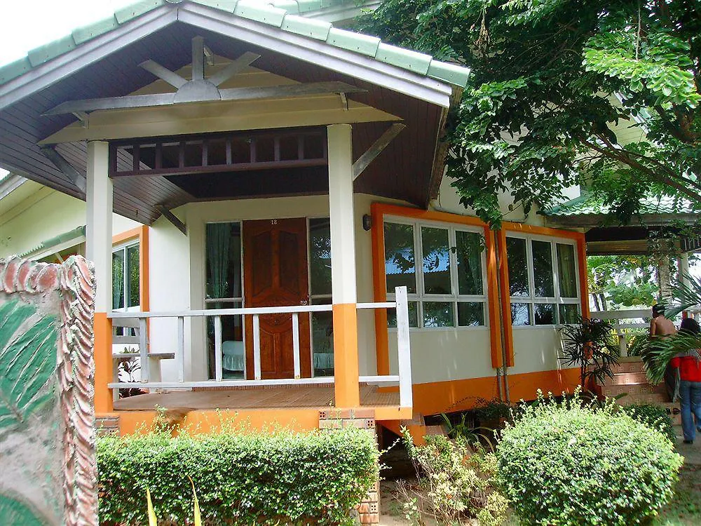 Lanta Palm Beach Resort , Beach Bungalow - Ko Lanta Thaiföld