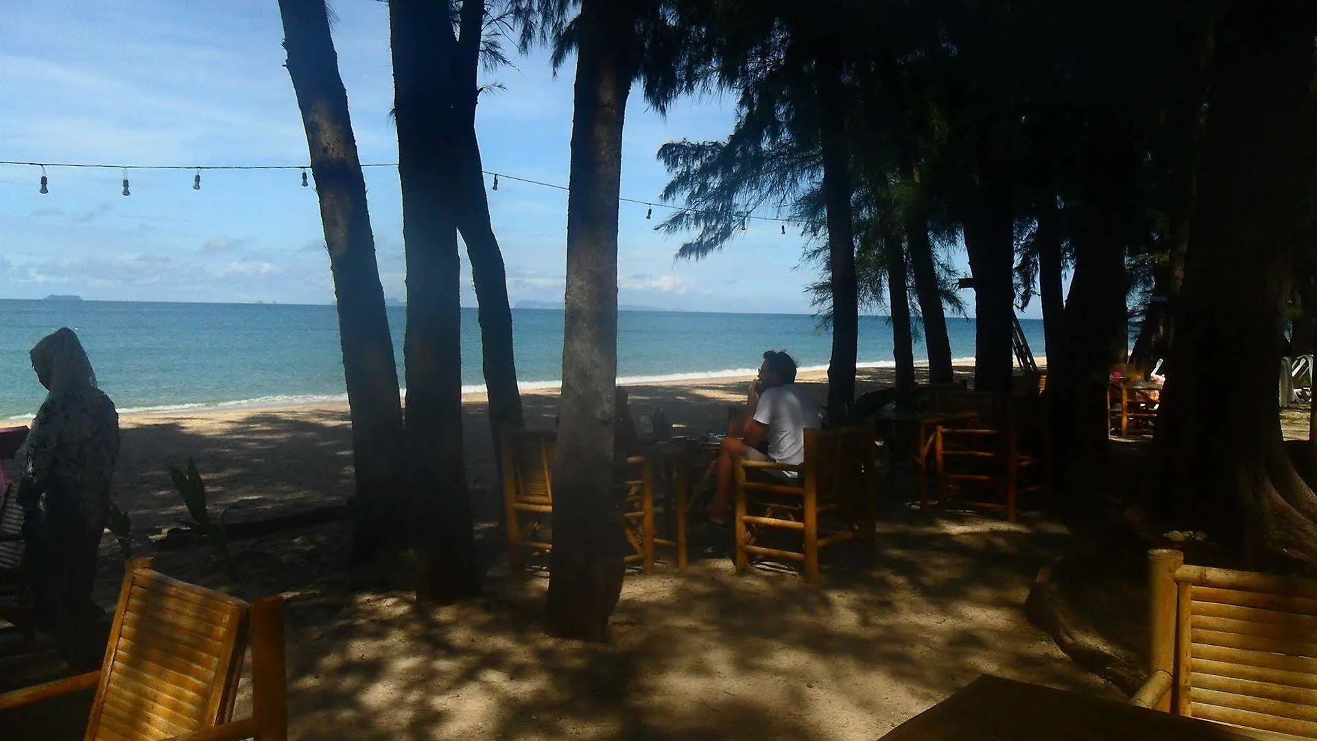 Lanta Palm Beach Resort , Beach Bungalow - Ko Lanta Thaiföld