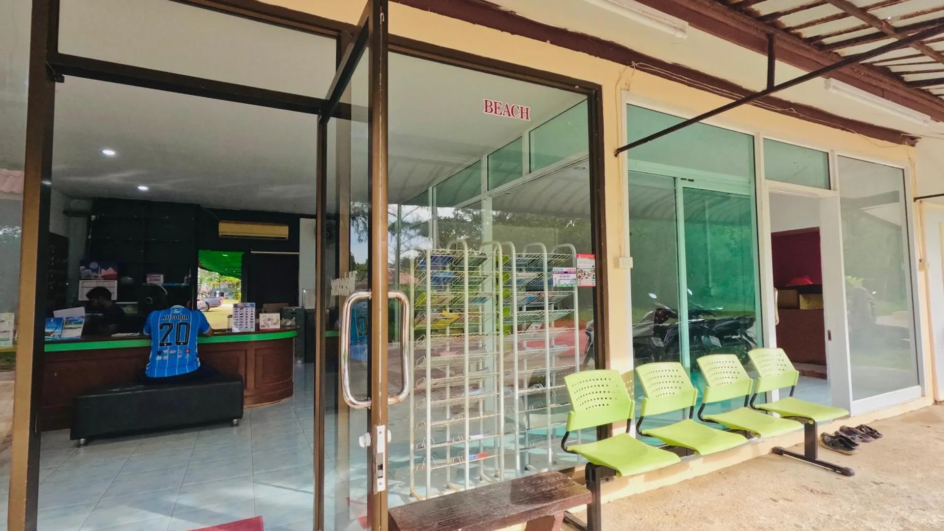 Lanta Palm Beach Resort , Beach Bungalow - קו לנטה מלון