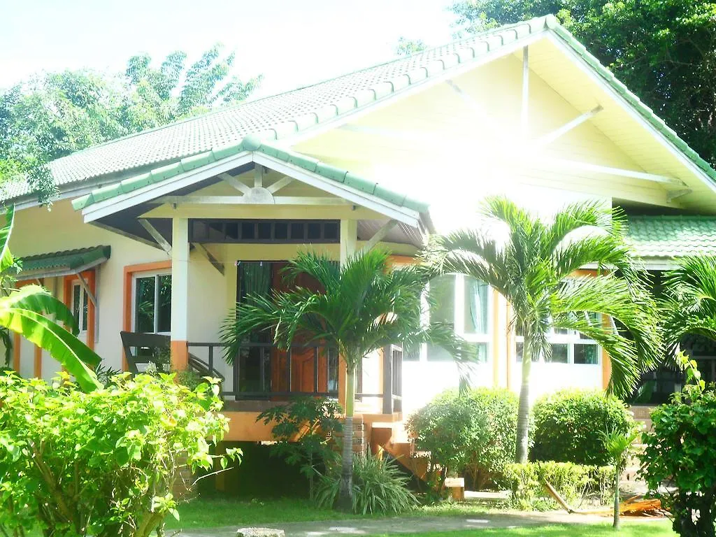 מלון Lanta Palm Beach Resort , Beach Bungalow - קו לנטה