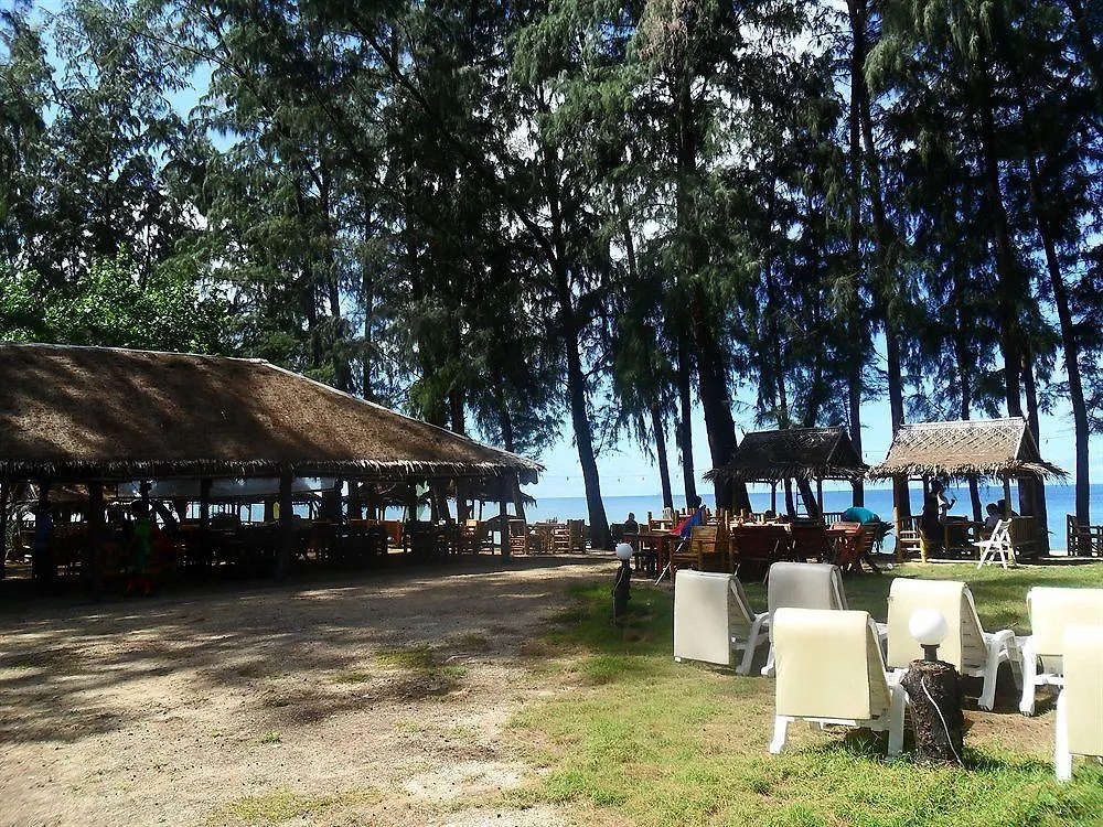 Lanta Palm Beach Resort , Beach Bungalow - קו לנטה