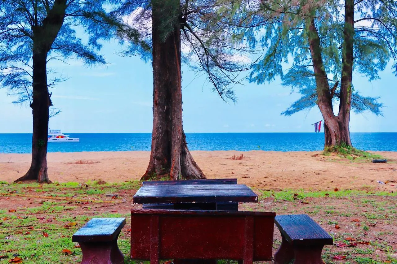 Lanta Palm Beach Resort , Beach Bungalow - קו לנטה תאילנד