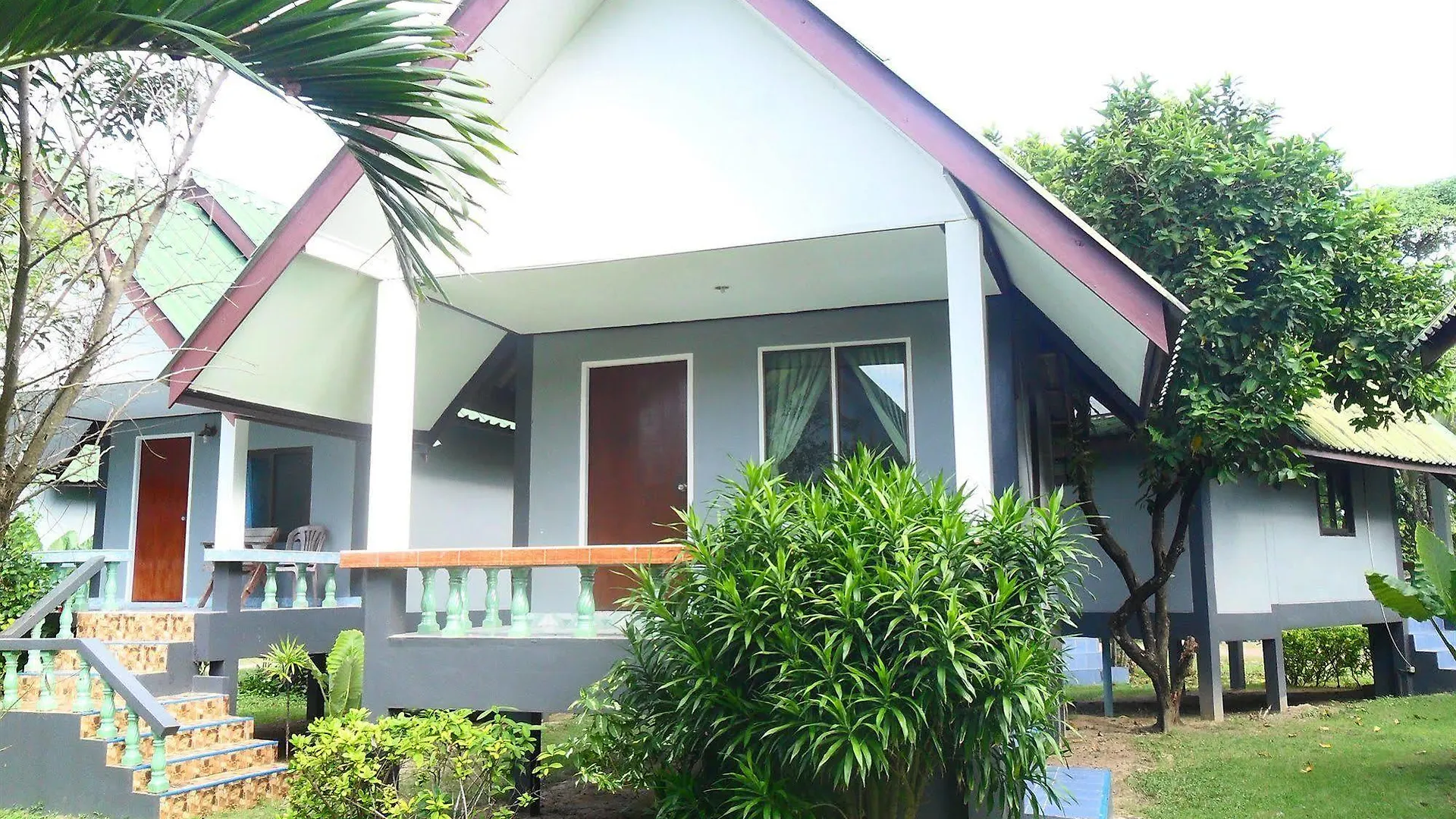 Lanta Palm Beach Resort , Beach Bungalow - Ko Lanta Thailandia