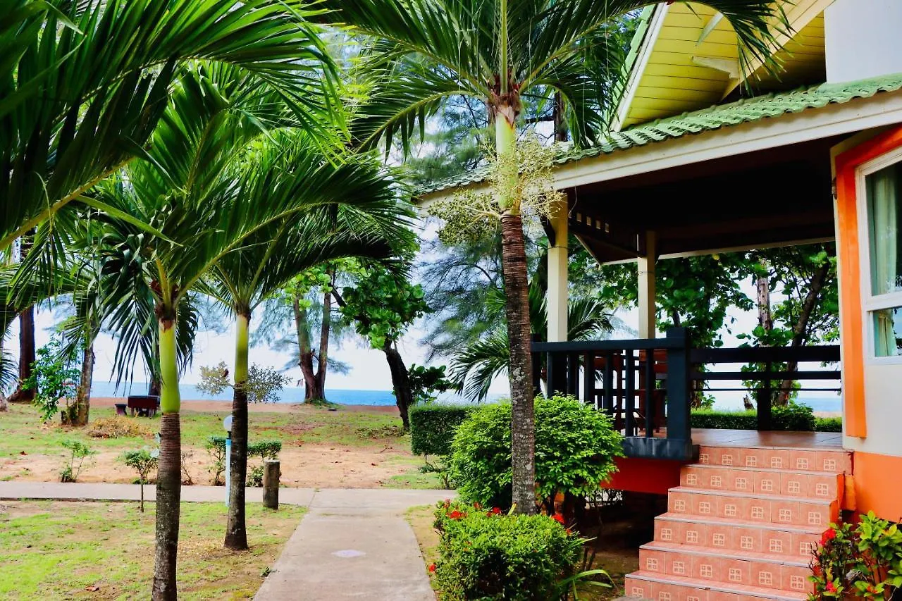 Lanta Palm Beach Resort , Beach Bungalow - Ko Lanta